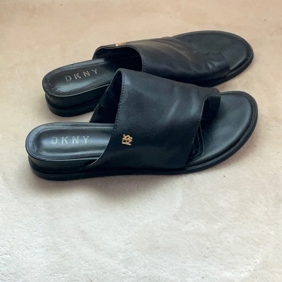 DKNY Black Women's Slide Sandals - Picture 6 of 10
